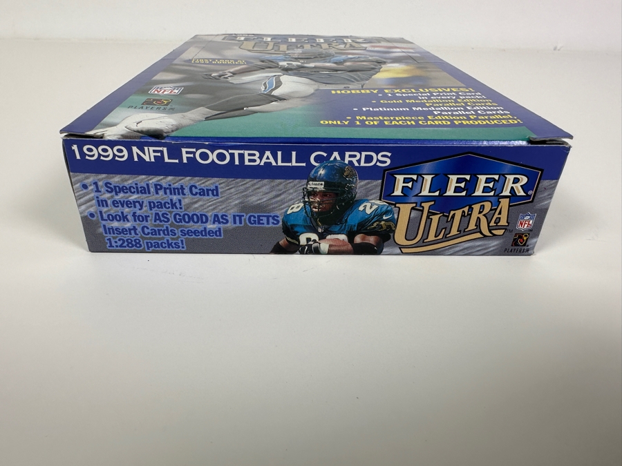 Just Added - 1999 Fleer Ultra NFL Football Cards - 24 Unopened Packs Each With 10 Cards [Photo 5]
