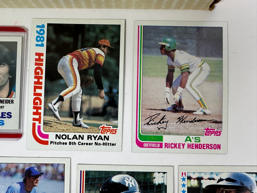 Just Added - 1982 Topps MLB Baseball Cards - Look Up Values Of Cards In This Set [Photo 4]