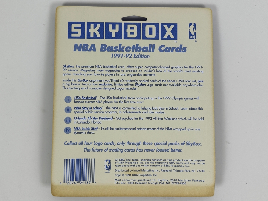Just Added - 1991-92 Skybox NBA Basketball 62 Cards Blister Pack With Michael Jordan Basketball Card Showing [Photo 3]