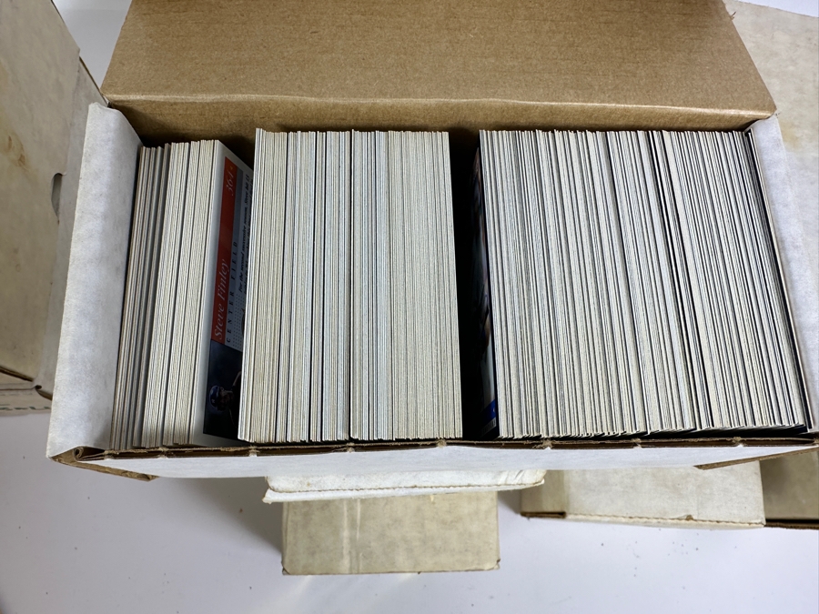 Just Added - Collection Of MLB Baseball Cards: Donruss 1985/87/92/96, Fleer 1992/94, Leaf Studio 1991, Score 1994 & Pinnacle 1994 [Photo 12]