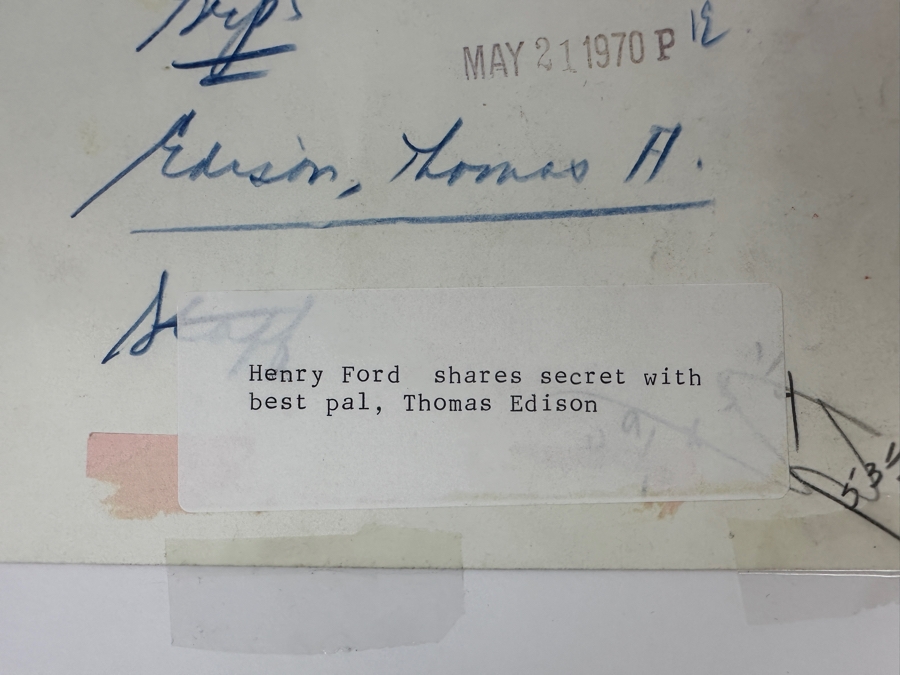 B&W Photograph Of Henry Ford Sharing Secret With Best Pal Thomas Edison Original Newspaper Photograph Taken In 1928 8.5 X 10 [Photo 6]