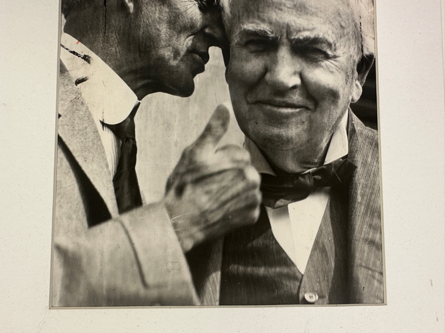 B&W Photograph Of Henry Ford Sharing Secret With Best Pal Thomas Edison Original Newspaper Photograph Taken In 1928 8.5 X 10 [Photo 3]