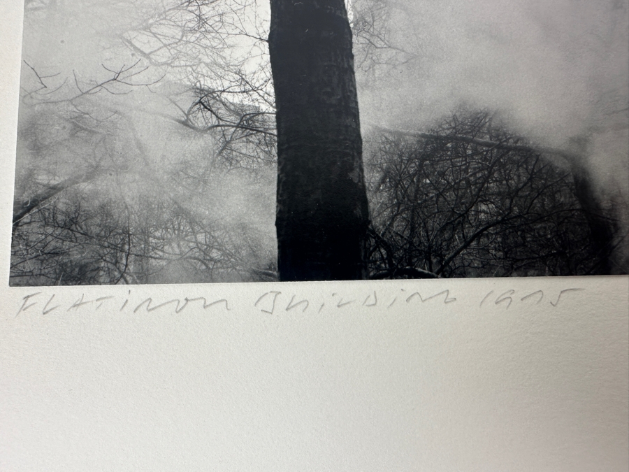 Wolf Von Dem Bussche (1934-2014, American) Hand Signed Limited Edition B&W Photographic Print Titled 'Flatiron Building NYC 1975' Signed On Front And Verso Numbered 88 Of 90 - 7 X 10 [Photo 4]