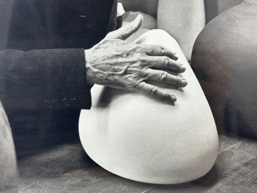 Dan Budnik (1933-2020, American) Signed Gelatin Silver Print Photograph Of Georgia O'Keeffe At Ghost Ranch With Pots By Juan Hamilton, New Mexico 1975 18 X 13 Estimate $4,000-$6,000 [Photo 5]