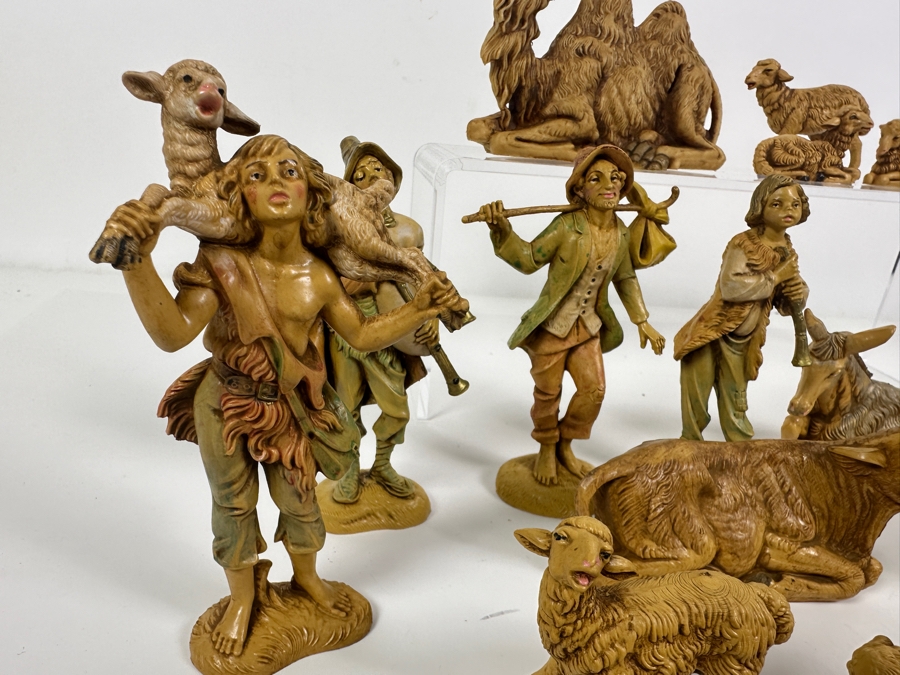 Collection Of Italian Fontanini By Roman Nativity Set Polymer Figures [Photo 8]