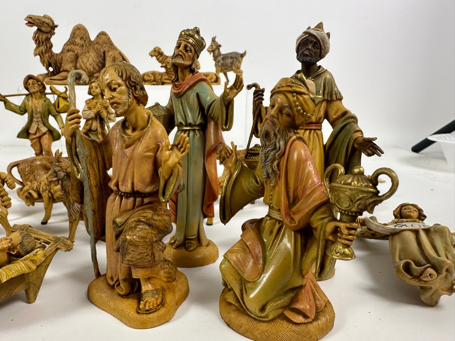 Collection Of Italian Fontanini By Roman Nativity Set Polymer Figures [Photo 7]