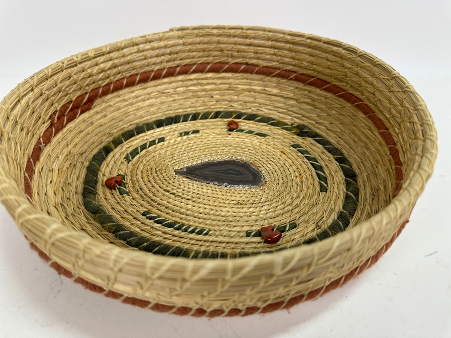 Just Added - Vintage Handmade Basket With Agate Center And Three Carved Stone Bears 11W X 3.5H [Photo 6]