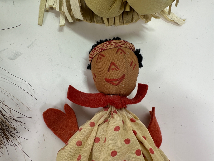 Just Added - Vintage Collection Of Native American / Alaskan Dolls [Photo 10]
