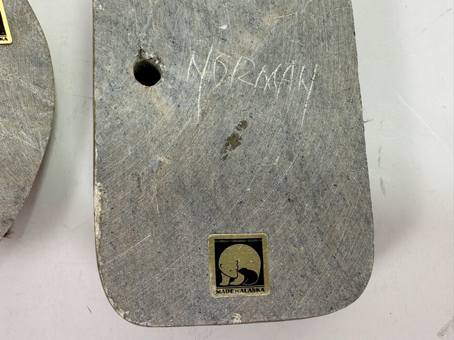 Just Added - Pair Of Inuit Eskimo Carved Soapstone Sculptures Signed Norman 3.5L [Photo 7]