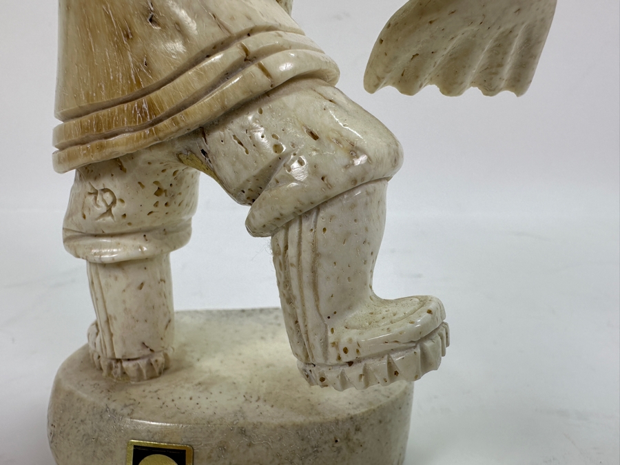 Just Added - Vintage Inuit Eskimo Walrus Carved Bone 7'H Artist Signed [Photo 9]