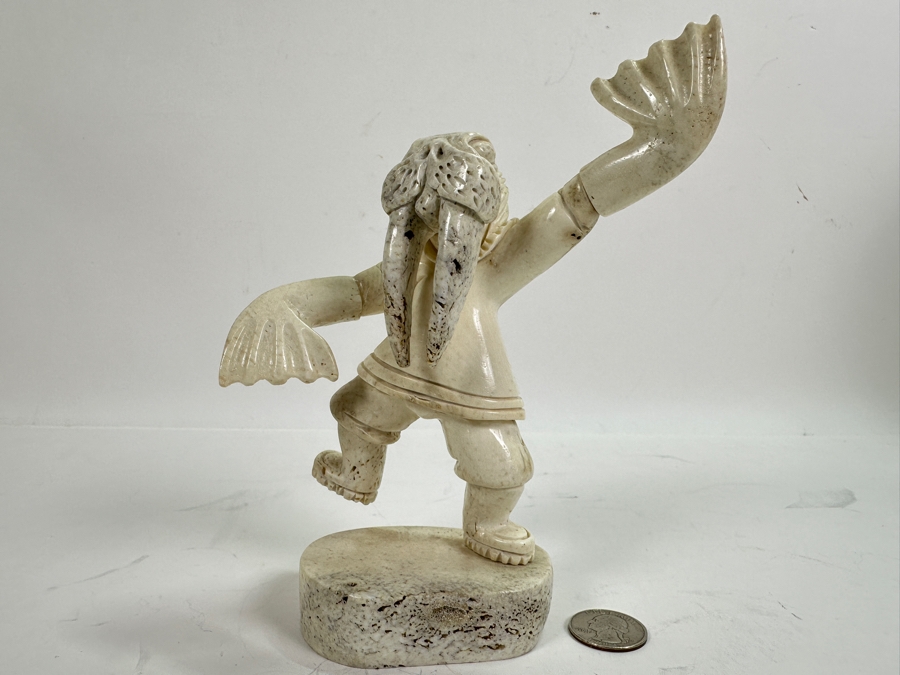 Just Added - Vintage Inuit Eskimo Walrus Carved Bone 7'H Artist Signed [Photo 3]