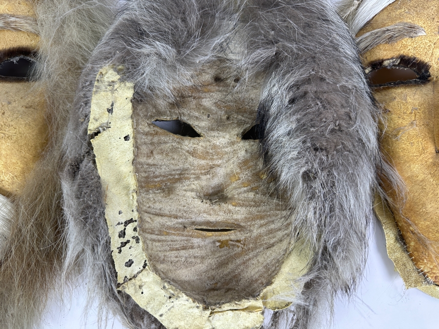 Just Added - Alaska (Anaktuvuk) Inuit Masks With Caribou Hide Two Men & Wolf Mask In Middle - 3 Masks [Photo 5]
