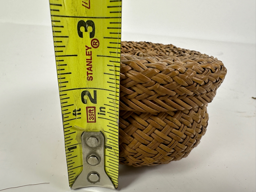 Just Added - Tarahumara Indian Basket With Lid 4W X 2.5H With Pottery Shards [Photo 8]