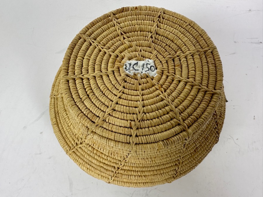 Hand-woven Chumash Basket From Reed and Raffia By Jose Castillo Huichol Indian 4.75'W x 3'H [Photo 5]