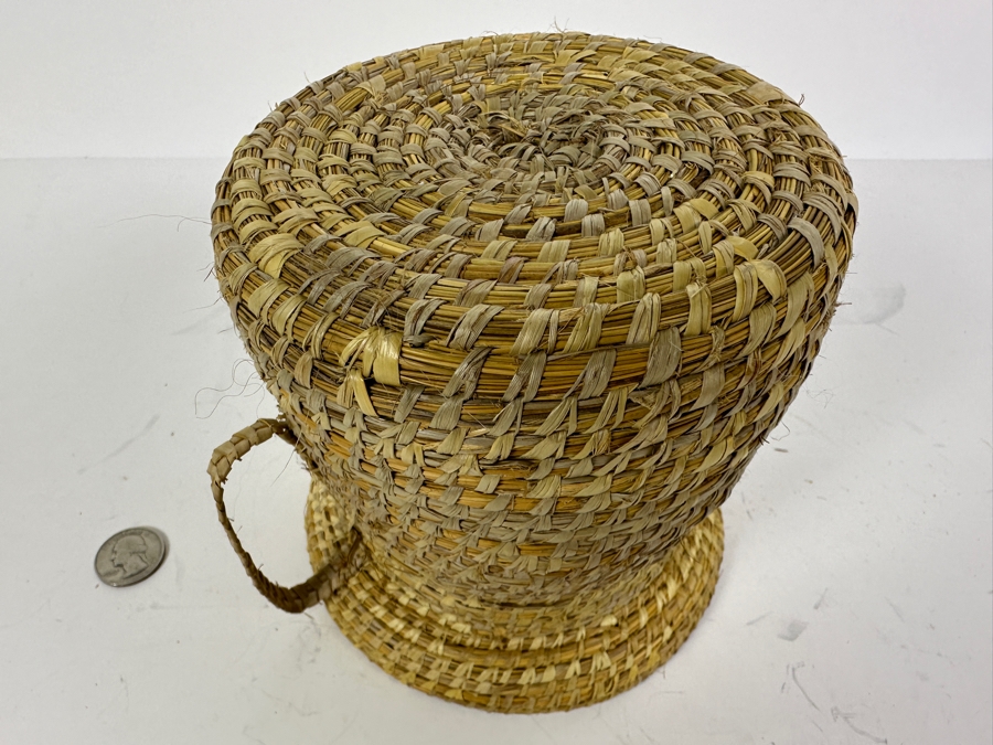 Just Added - Vintage Gullah Sweetgrass Pine Needle Basket With Handle 6W X 5.5H [Photo 7]