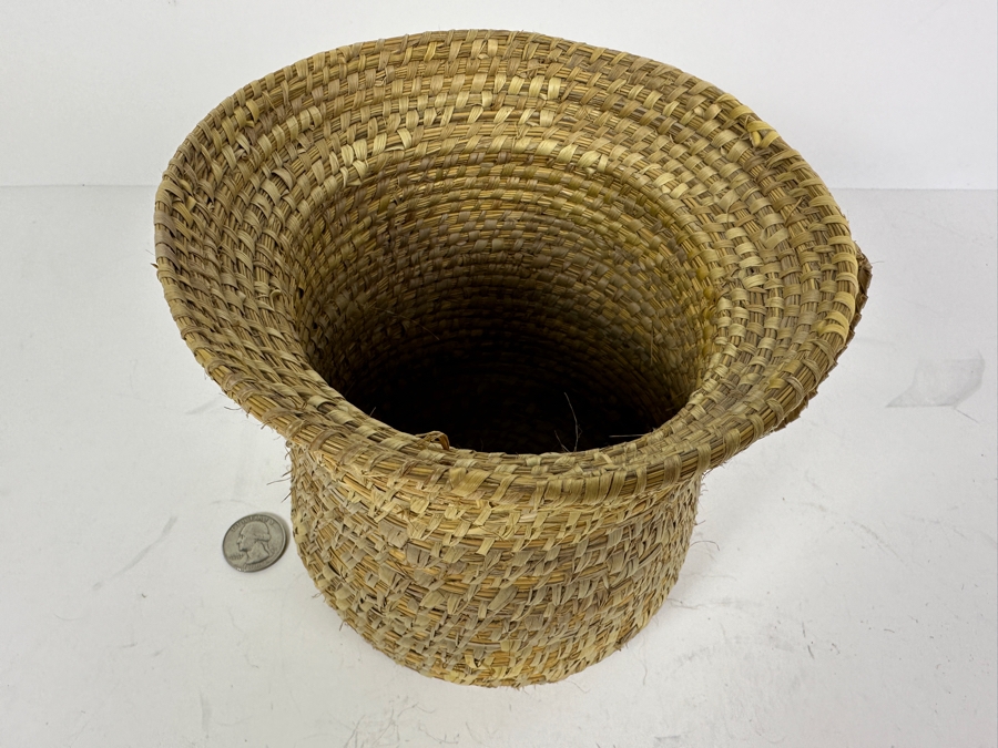 Just Added - Vintage Gullah Sweetgrass Pine Needle Basket With Handle 6W X 5.5H [Photo 5]