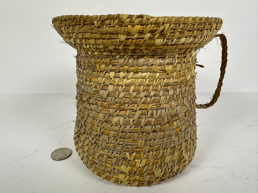 Just Added - Vintage Gullah Sweetgrass Pine Needle Basket With Handle 6W X 5.5H [Photo 4]