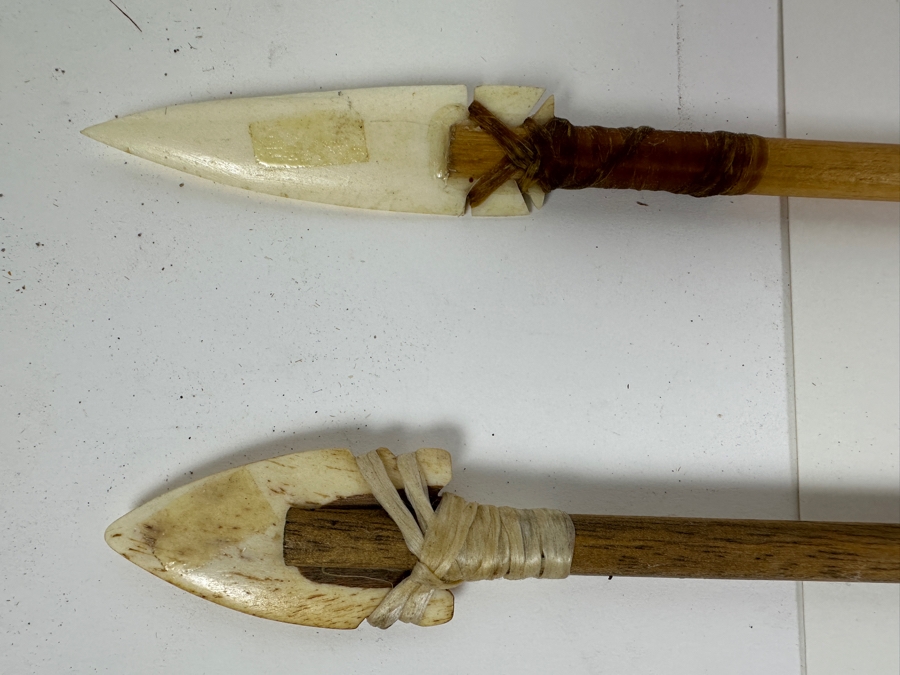 Native American Bow with Collection of (5) Beaded Arrows [Photo 6]