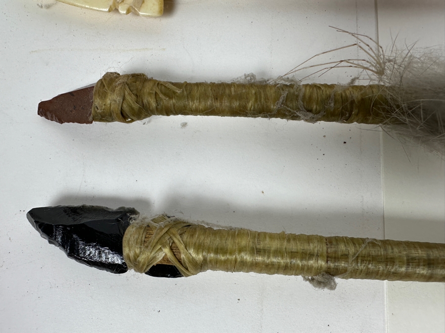 Native American Bow with Collection of (5) Beaded Arrows [Photo 4]