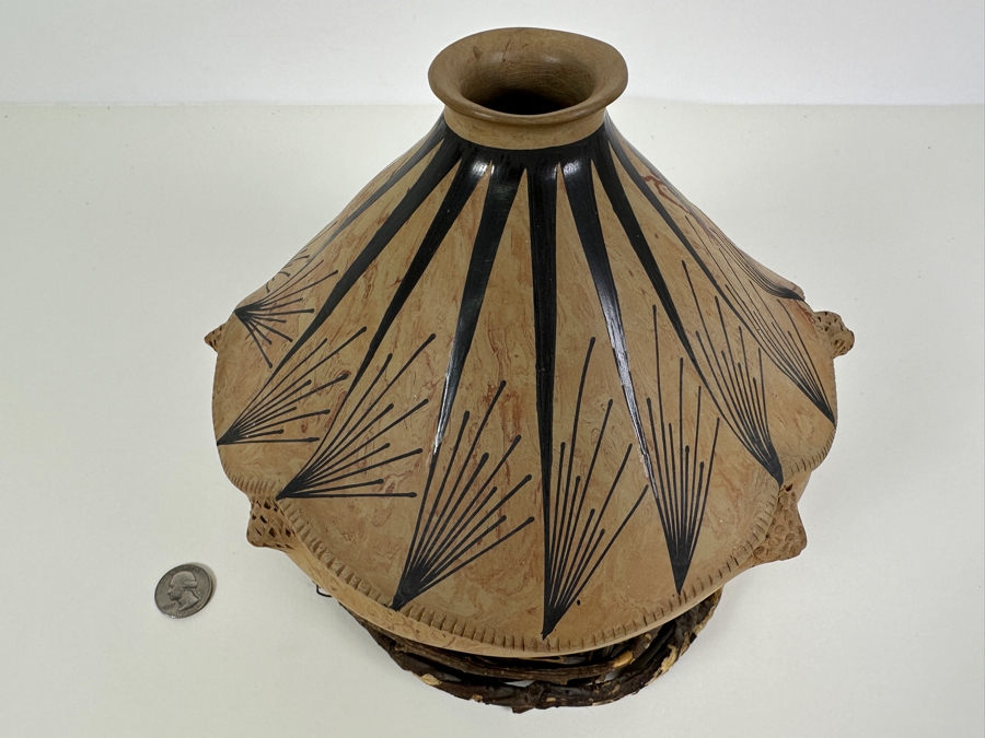 Just Added - Martha M De Quezada Mata Ortiz Turtle Effigy Pottery 8W X 7.5H [Photo 7]