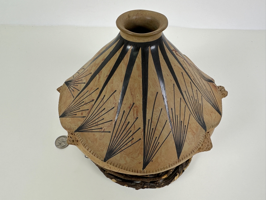 Just Added - Martha M De Quezada Mata Ortiz Turtle Effigy Pottery 8W X 7.5H [Photo 6]