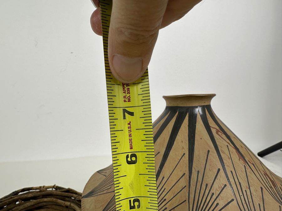 Just Added - Martha M De Quezada Mata Ortiz Turtle Effigy Pottery 8W X 7.5H [Photo 14]