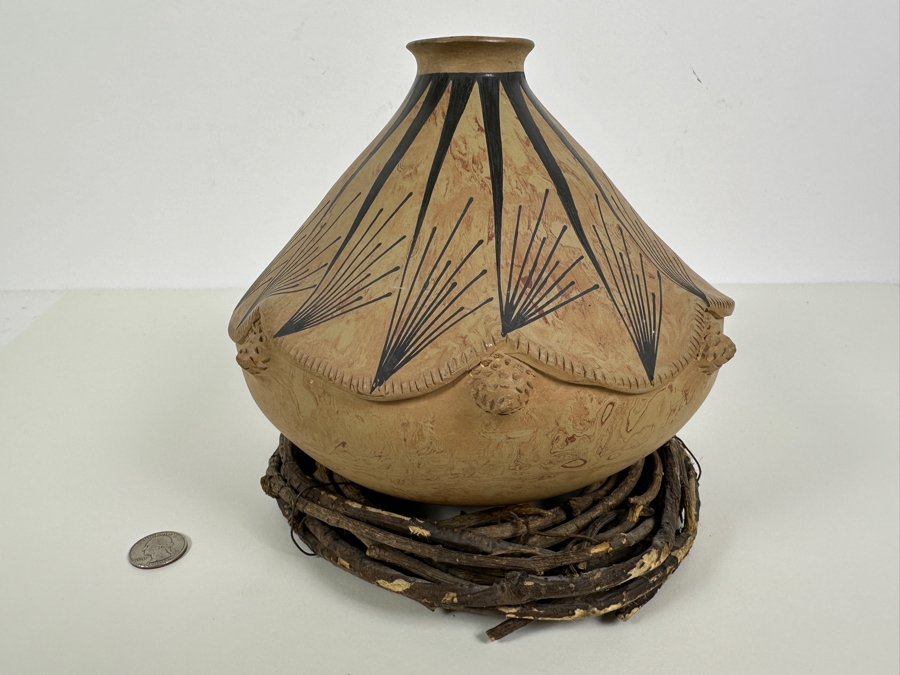 Just Added - Martha M De Quezada Mata Ortiz Turtle Effigy Pottery 8W X 7.5H [Photo 8]