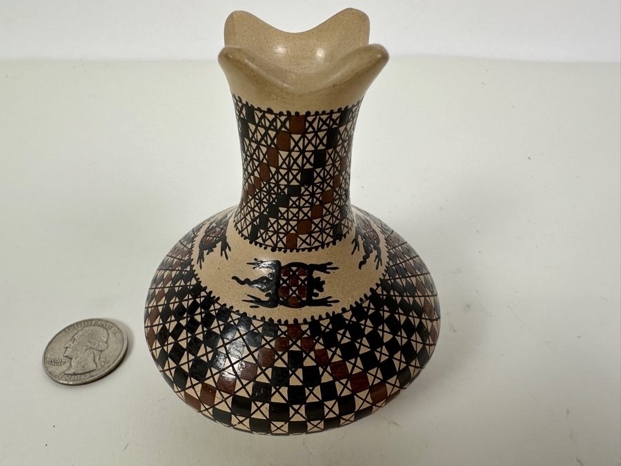 Mata Ortiz Pottery by Noted Potter Carmen Veloz  [Photo 2]