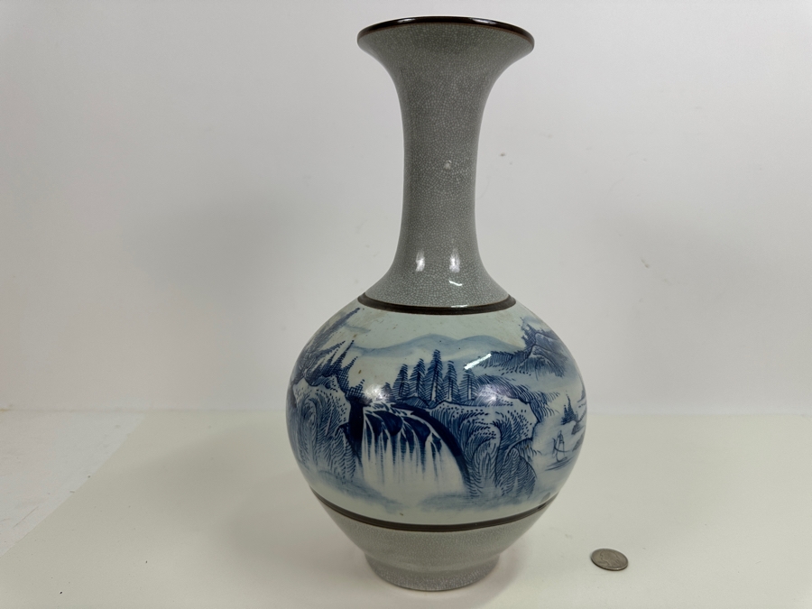 Vintage Chinese Blue and White Porcelain Vase 13.5'H [Photo 3]