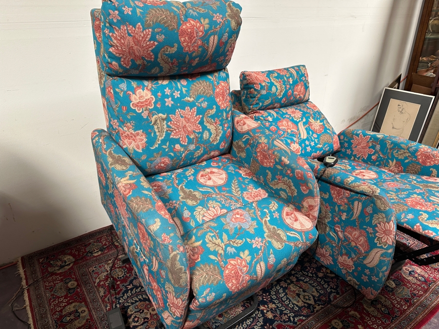 Just Added - Pair Of Electric Lift Armchairs By Hulala Home 26W X 29D X 39H [Photo 7]