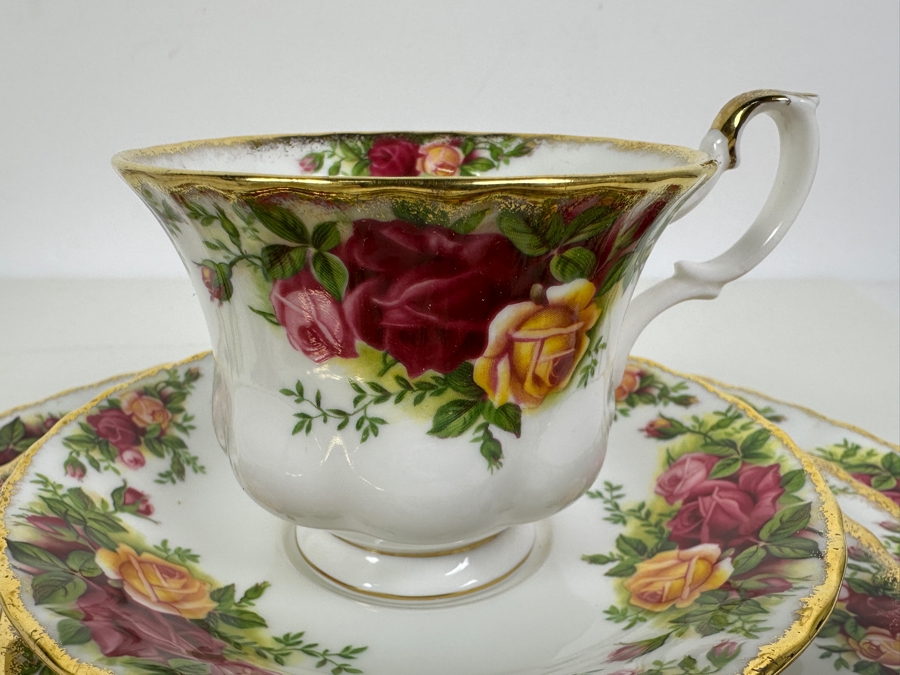 Just Added - Royal Albert Bone China England Old Country Roses Patern Approximate Service For 8 - See Details Page For Breakdown - Replacement Value $1,510 [Photo 3]