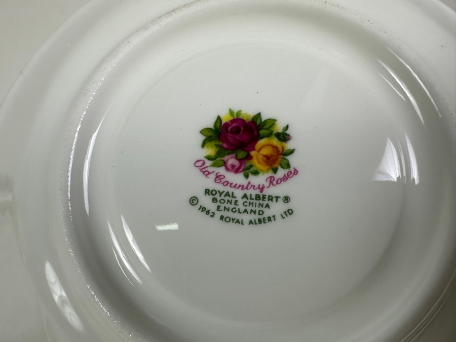 Just Added - Royal Albert Bone China England Old Country Roses Patern Approximate Service For 8 - See Details Page For Breakdown - Replacement Value $1,510 [Photo 5]