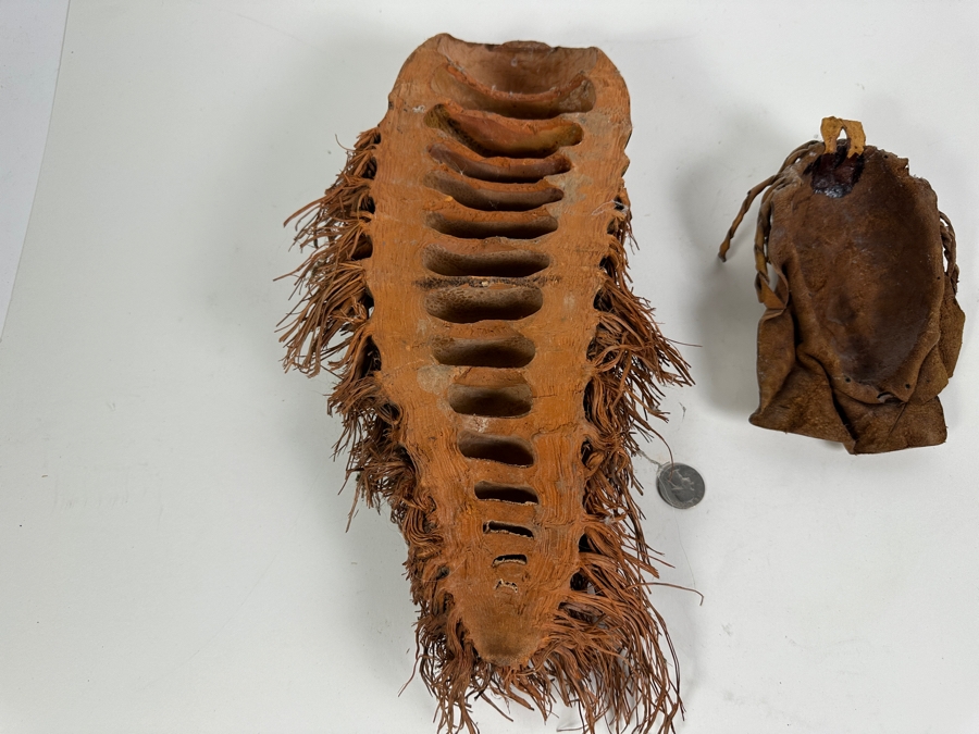 Just Added - Carved Monkey Wall Decor 15H And Leather Female Bust Sculpture 7H [Photo 5]