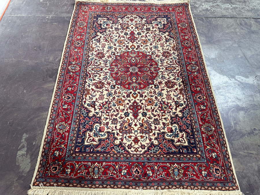 Hand Knotted Wool Persian Area Rug 41 X 62 [Photo 2]