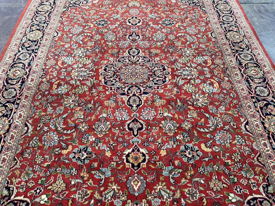 Hand Knotted Wool Persian Area Rug 50 X 72 [Photo 4]