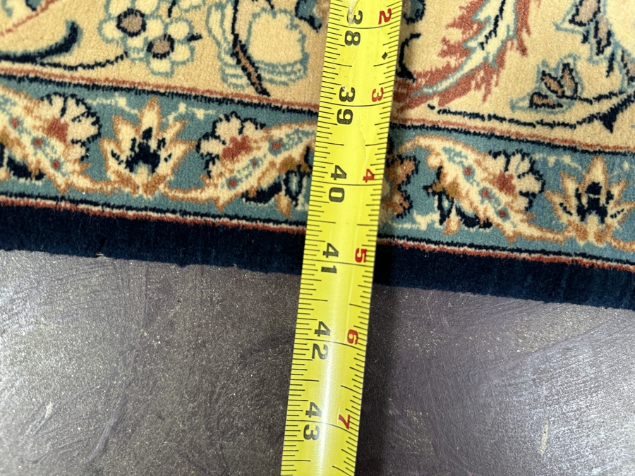 Finely Hand Knotted Wool Persian Area Rug 41 X 72 [Photo 12]