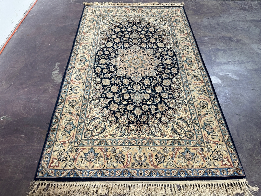 Finely Hand Knotted Wool Persian Area Rug 41 X 72 [Photo 3]