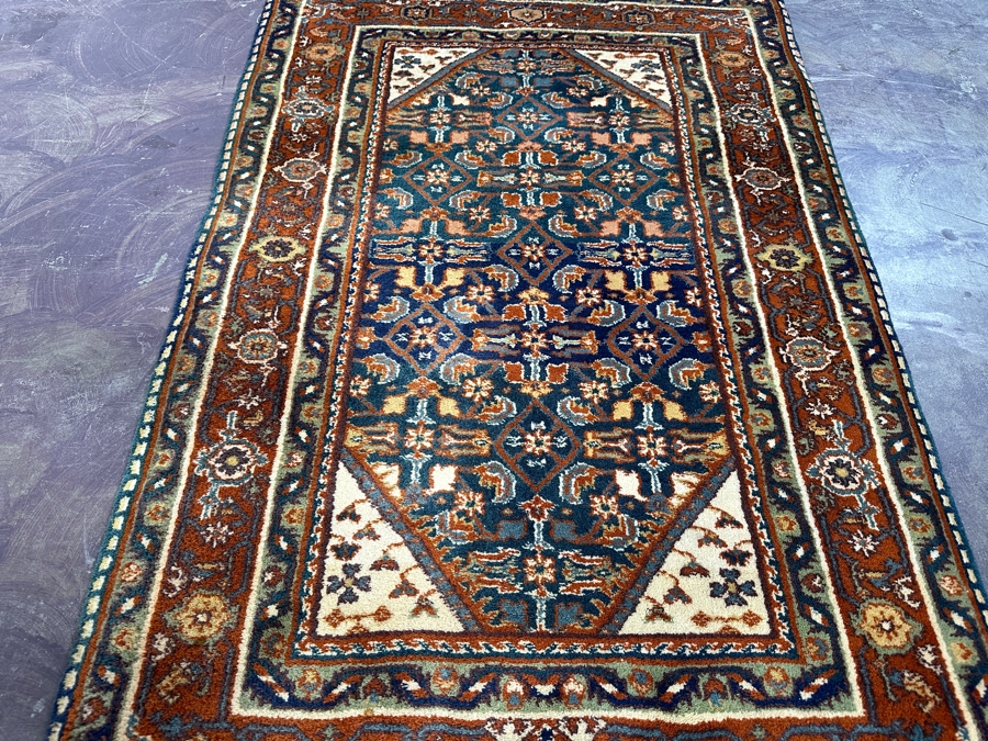Hand Knotted Wool Persian Area Rug 32 X 51 [Photo 5]