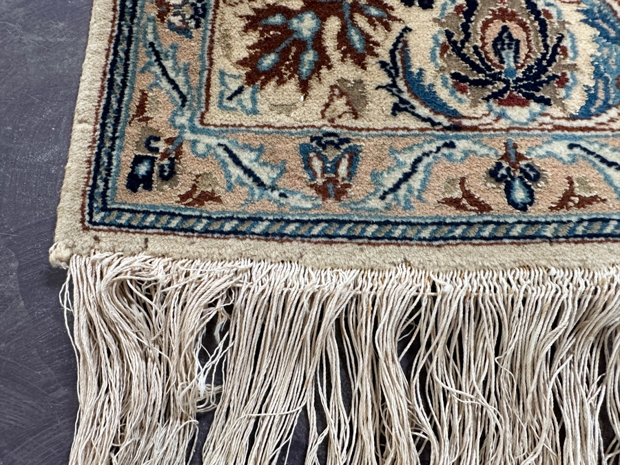 Finely Hand Knotted Wool Persian Area Rug 45.5 X 80 [Photo 11]