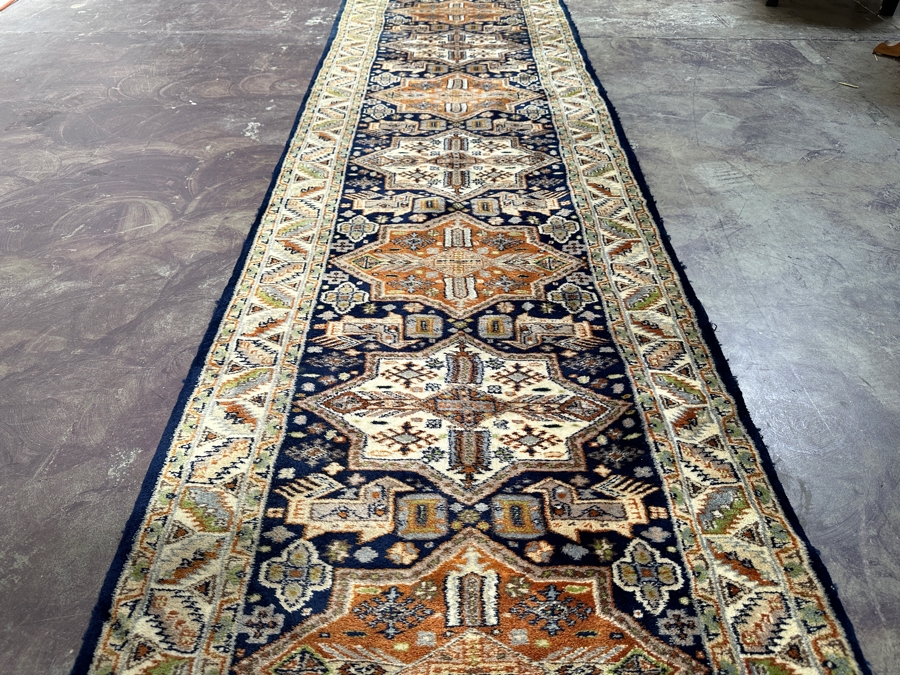 Hand Knotted Wool Persian Runner Rug 30 X 112 [Photo 5]