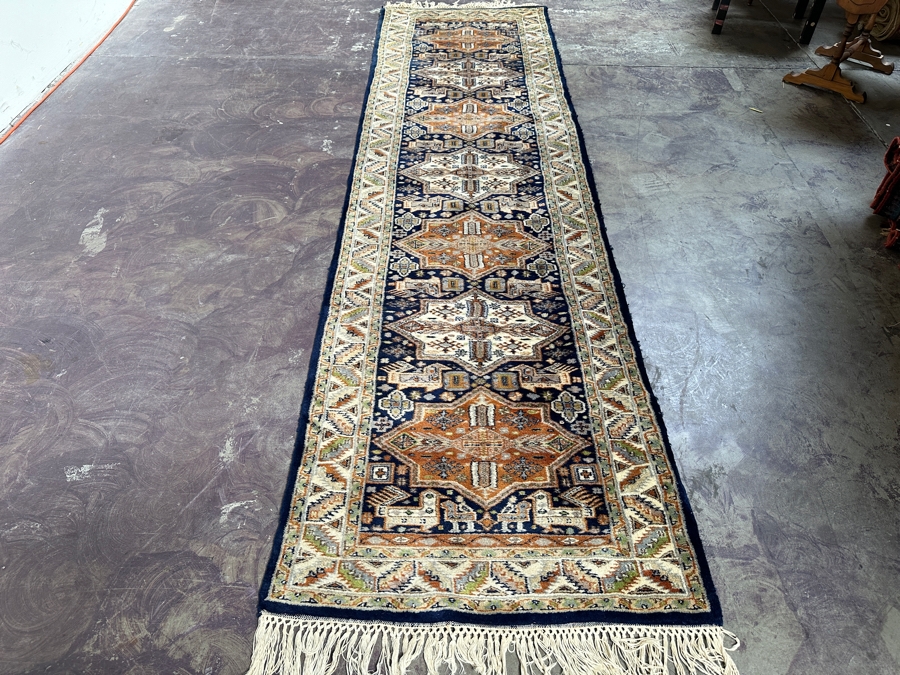 Hand Knotted Wool Persian Runner Rug 30 X 112 [Photo 3]