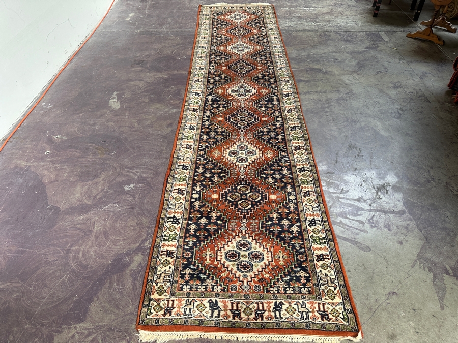Hand Knotted Wool Persian Runner Rug 30.5 X 131 [Photo 3]