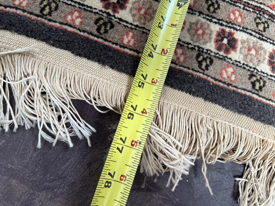 Finely Hand Knotted Wool Persian Area Rug 51 X 76 [Photo 11]