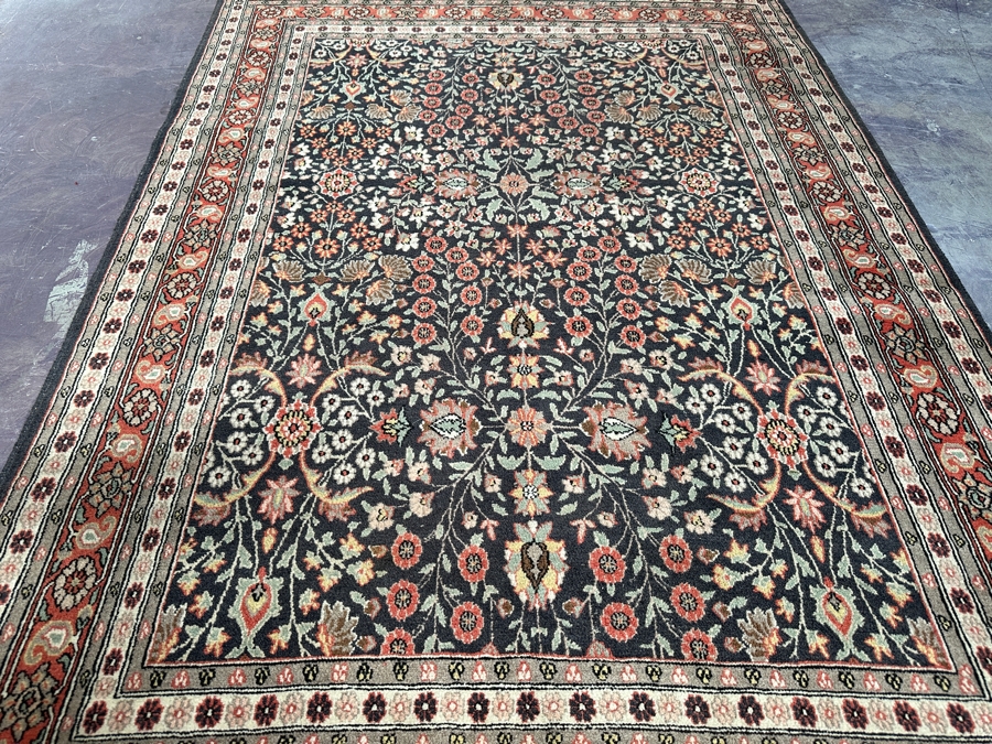 Finely Hand Knotted Wool Persian Area Rug 51 X 76 [Photo 5]