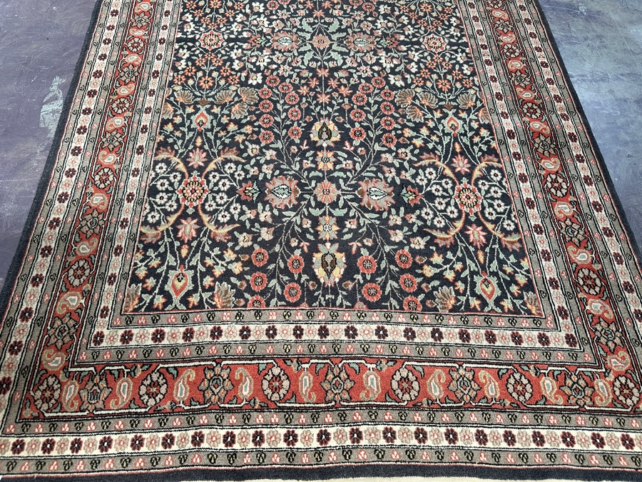 Finely Hand Knotted Wool Persian Area Rug 51 X 76 [Photo 4]