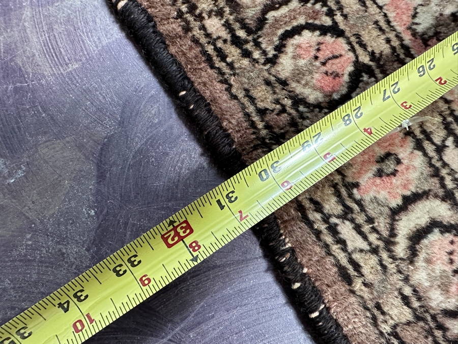 Hand Knotted Wool Persian Area Rug Made In Iran 31 X 57.5 [Photo 9]