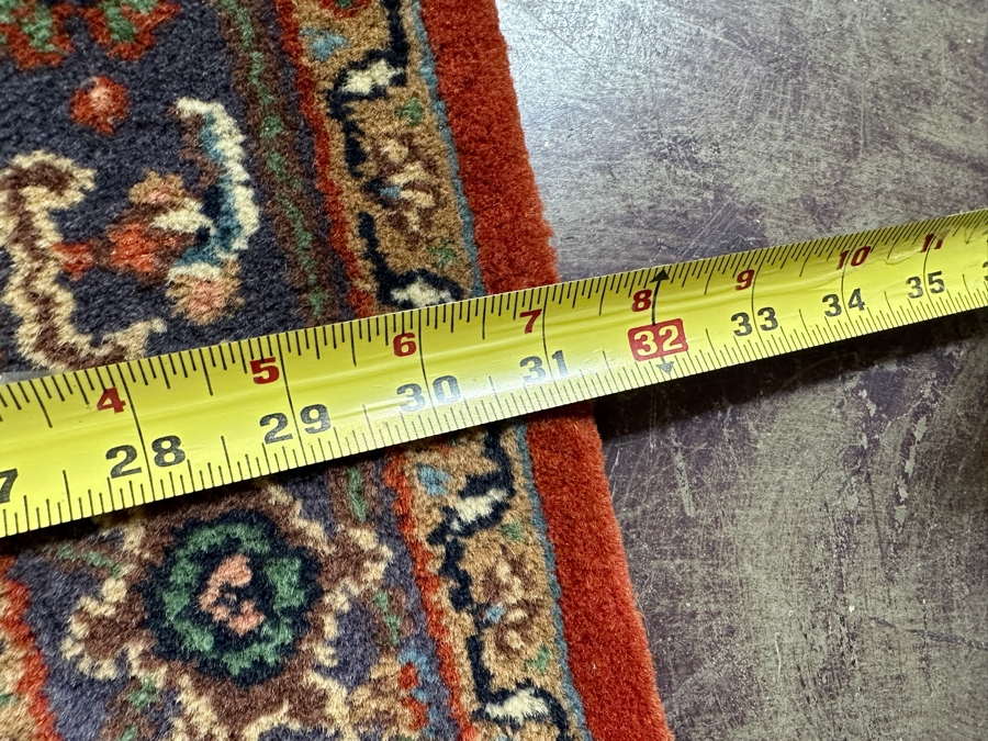 Hand Knotted Wool Persian Area Rug 31 X 50 [Photo 9]