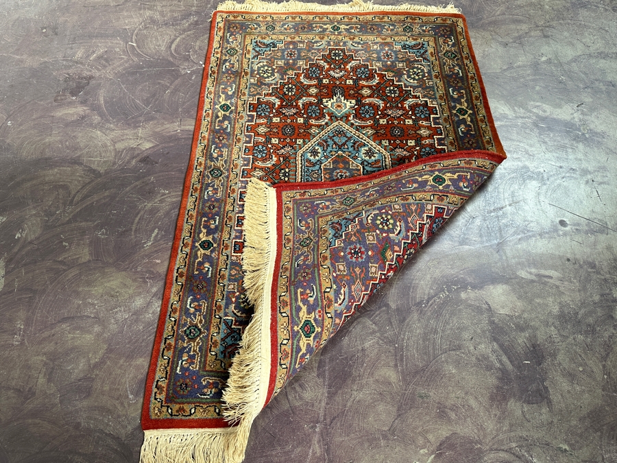 Hand Knotted Wool Persian Area Rug 31 X 50 [Photo 6]