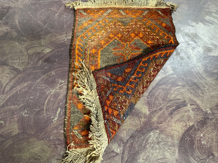 Hand Knotted Wool Persian Area Rug 18.5 X 26 [Photo 5]