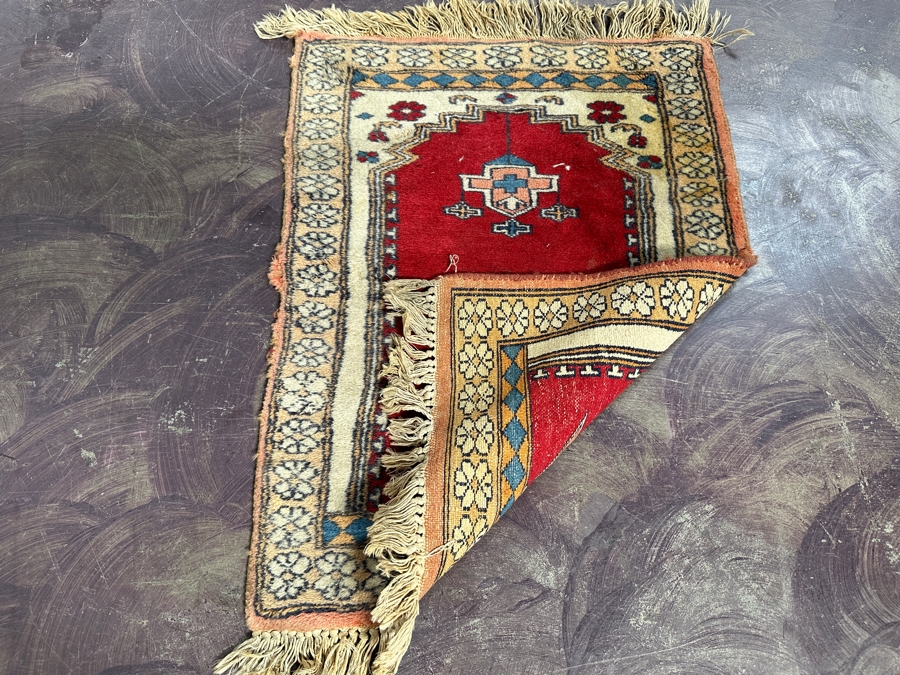 Hand Knotted Wool Persian Prayer Rug 18.5 X 26 [Photo 6]